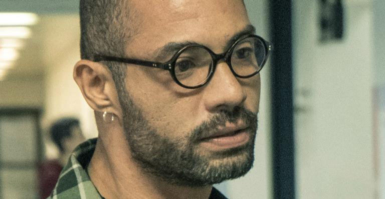 ‘Segunda Chamada’ exagera e perde equilíbrio com tramas desconexas no quinto episódio
