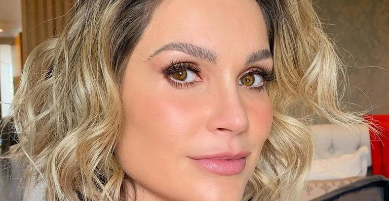 Flávia Alessandra resgata clique de infância e seguidores apontam: ‘Sempre estilosa’