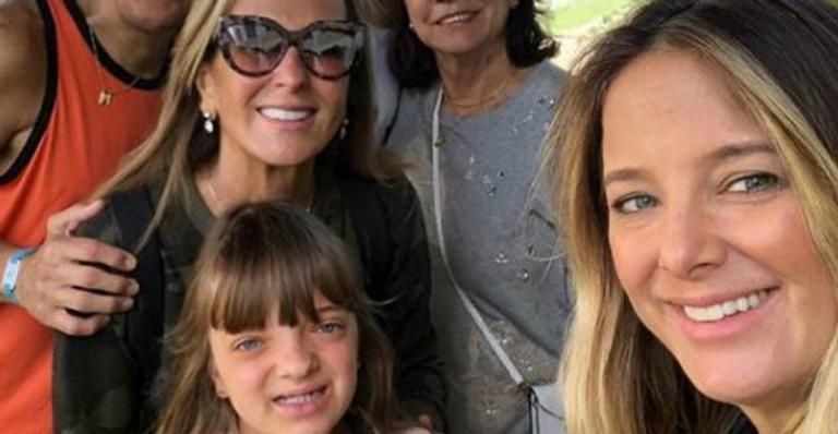 Helô Pinheiro não segura emoção ao ver Rafa Justus cantando ‘Garota de Ipanema’ para ela