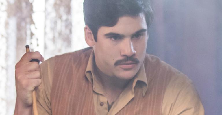 ‘Éramos Seis’: Júlio e Alfredo brigam por Marion