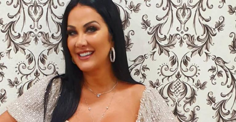 Helen Ganzarolli deixa fãs confusos ao exibir seios gigantes em foto