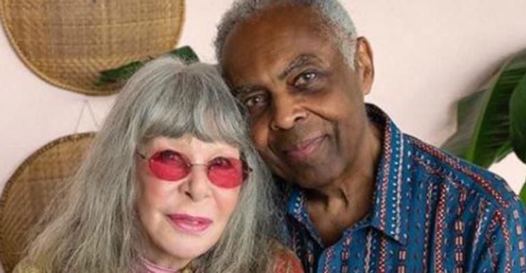 Rita Lee divide clique especial nos braços de Gilberto Gil e fãs comemoram: ”Gênios”