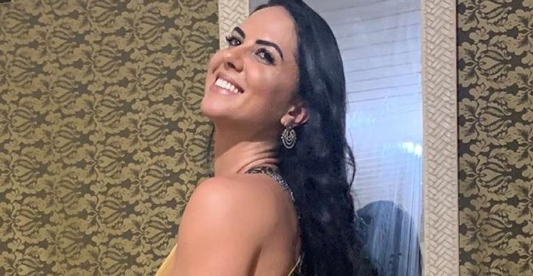Graciele Lacerda exibe corpo supermusculoso em fotos usando microvestido