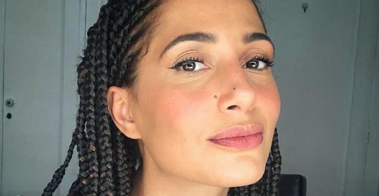 Camila Pitanga assume romance inédito com mulher, diz jornal