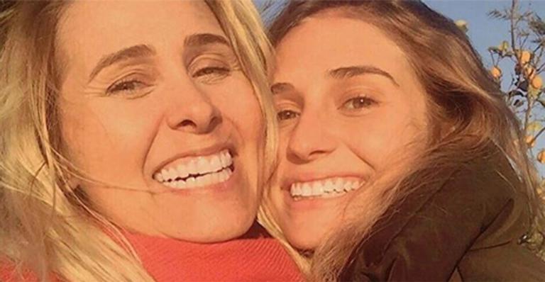 Filha de Andréa Sorvetão e Conrado exibe corpão em foto de biquíni