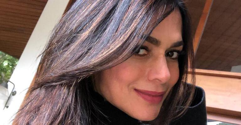 Rosana Jatobá impressiona ao mostrar flexibilidade de seu corpo durante prática de ioga