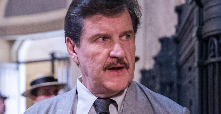 ‘Éramos Seis’: Júlio passa por cirurgia e deixa família em alerta