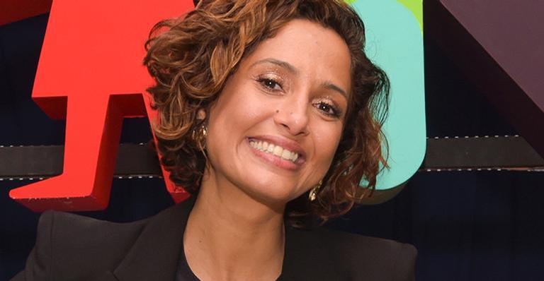 Camila Pitanga faz primeiro post após assumir namoro com mulher