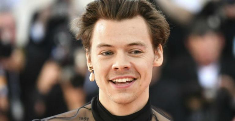 Harry Styles anuncia turnê na América do Sul e fãs pedem show no Brasil