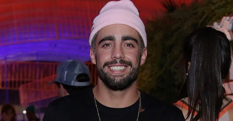 Pedro Scooby pega fãs de surpresa e radicaliza no novo visual: ”Um novo Scooby”