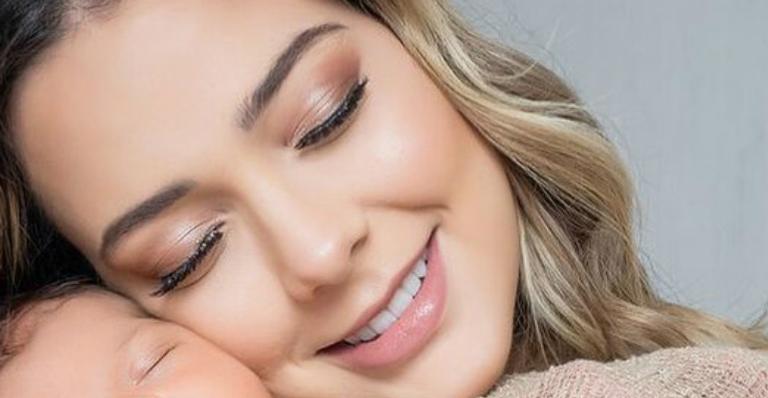 Carol Dantas celebra os dois meses de Valentin com festa fofíssima e decoração encanta