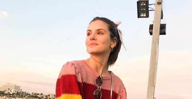 Camila Queiroz se derrete de amores pela mãe no dia de seu aniversário: ‘Mulher que nos inspira’