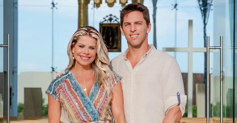 Karina Bacchi diz que enrolou marido por um ano antes de se encontrarem