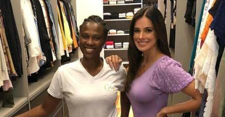 Vera Viel surpreende ao mostrar closet com 170 biquínis: ”Pensei que fosse uma loja”