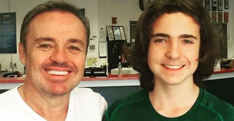 Filho de Gugu Liberato chega chorando ao hospital, diz Band