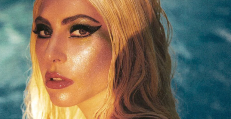 Lady Gaga está escrevendo um filme sobre si mesma, diz site