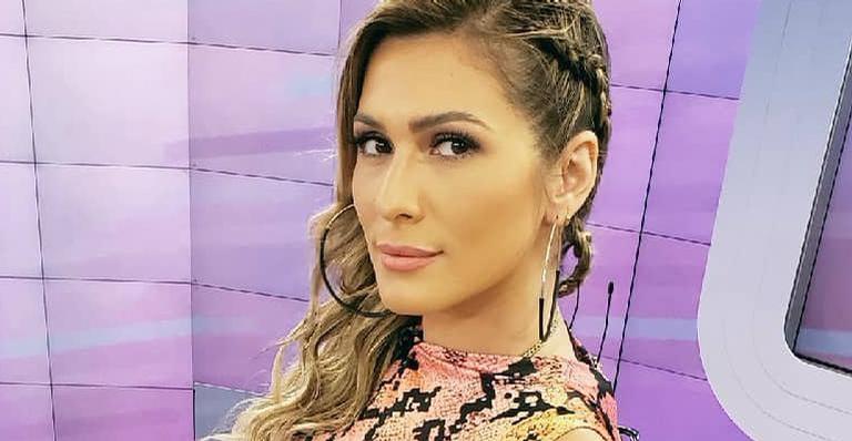 Lívia Andrade se pronuncia sobre rumores de férias da TV