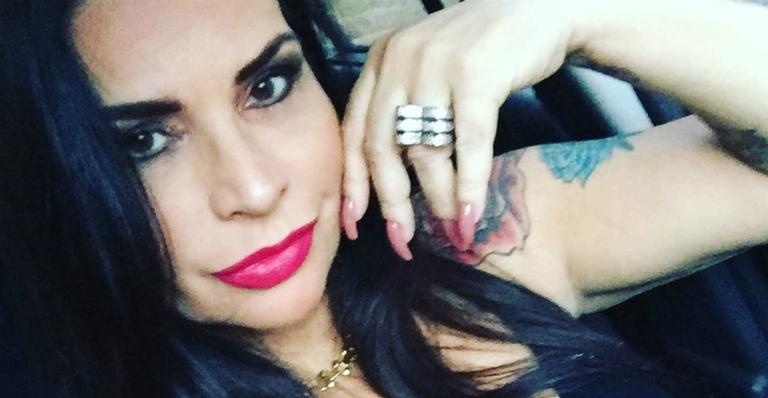 Solange Gomes aparece nua em ensaio fotográfico sensual: ”Desinibida”