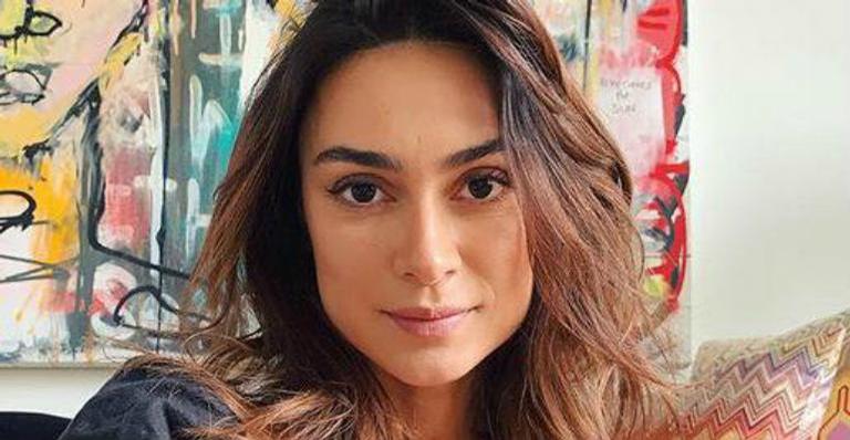 Thaila Ayala abre o coração sobre ter entrado sozinha na igreja: ”Fiquei pensando”