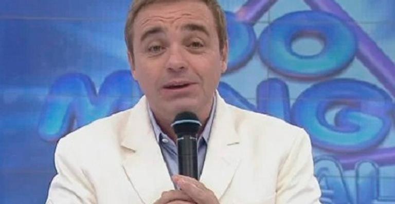 ‘Domingo Legal’ dedica quatro horas para homenagear Gugu Liberato ao vivo