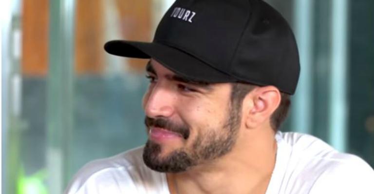 Caio Castro revela se já ficou excitado em cena e comenta romance com Grazi Massafera