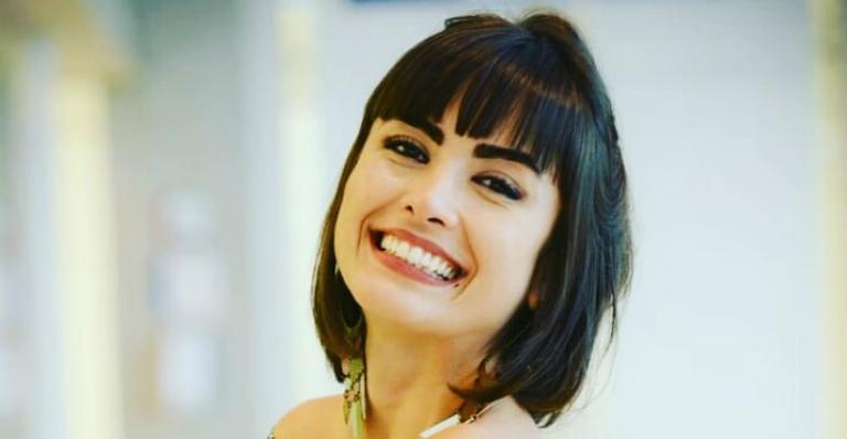 Maria Casadevall aparece com cabeça raspada causando espanto nos fãs