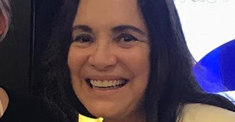 Regina Duarte se emociona ao ver a neta nos palcos: ”Pra guardar pra sempre no coração”