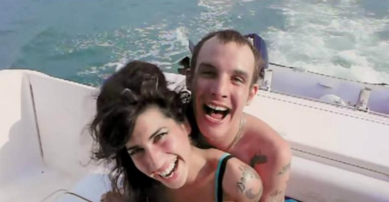 Ex-marido de Amy Winehouse é preso após provocar incêndio na própria casa