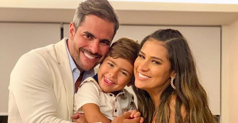 Filho de Simone esbanja fofura ao surgir vestido de palhaço Patati