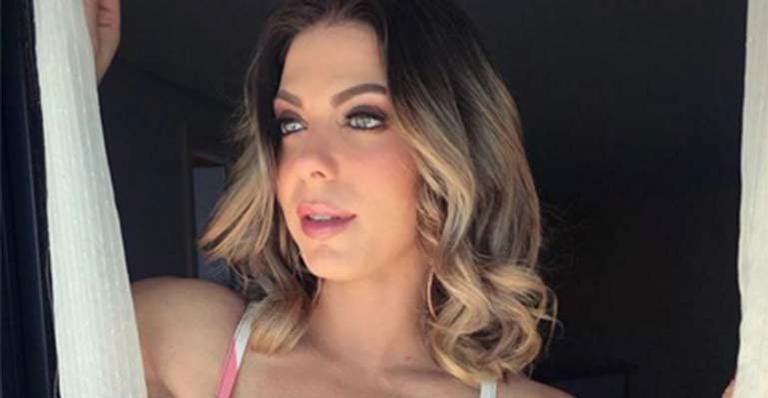 Sheila Mello se reconstrói após fim de casamento: ”Sempre idealizei uma família”