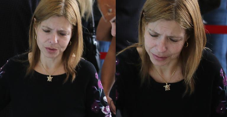Companheira de Gugu Liberato chora ao se despedir do apresentador