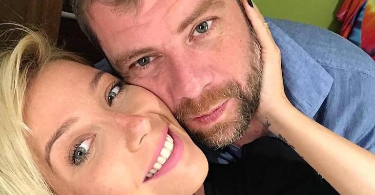 Luiza Possi e o marido, Cris Gomes celebram os 5 meses do filho, Lucca: ‘Papais orgulhosos’