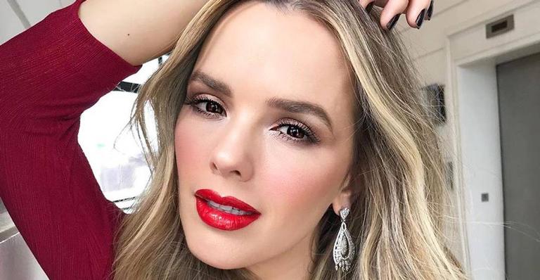 Thaeme Mariôto surge linda combinando look com a filha, Liz: ‘Mamãe e filhinha’