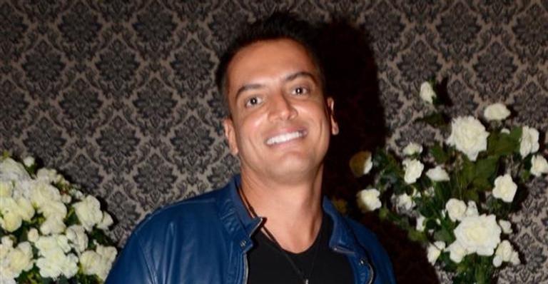 Leo Dias vai mudar todo o TV Fama e faz exigências em nova emissora