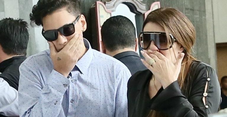 Simony revela como o filho está após a morte do padrinho Gugu Liberato