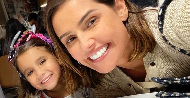 Deborah Secco faz festa com tema de princesas no aniversário da filha