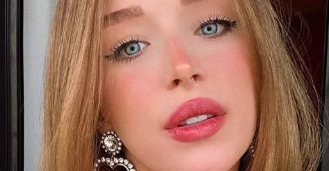 Duda Reis surge em clique só de lingerie e fala sobre amor próprio: ”Apaixonada”