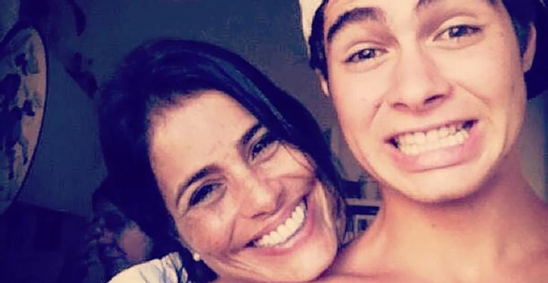 Mãe de Rafael Vitti usa as redes sociais para reclamar de saudades do filho: ”Sinto falta”