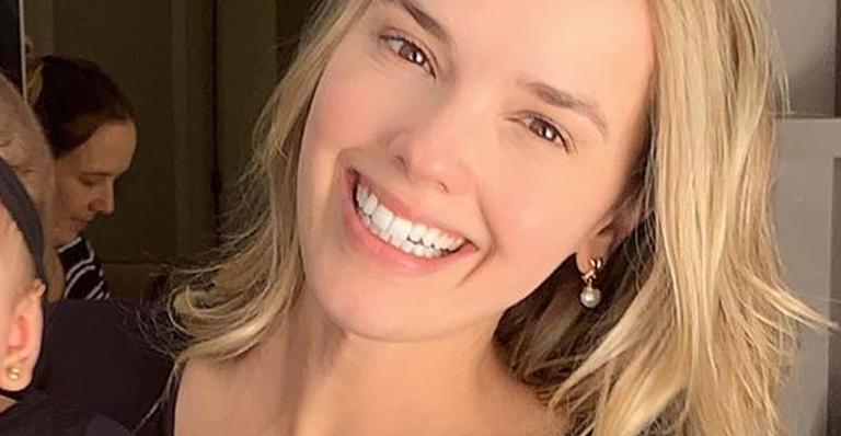 Thaeme encanta seguidores ao mostrar sorrisão de Liz aos sete meses de vida: ”Seu sorriso me move”