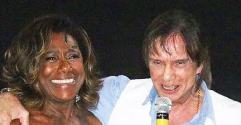Gloria Maria revela que Roberto Carlos foi o primeiro a ligar após remover tumor no cérebro: ”Amigo de verdade”