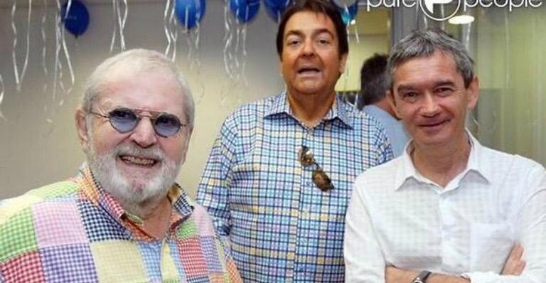 Serginho Groisman publicou foto ao lado de Faustão e Jô Soares: “Que trio”