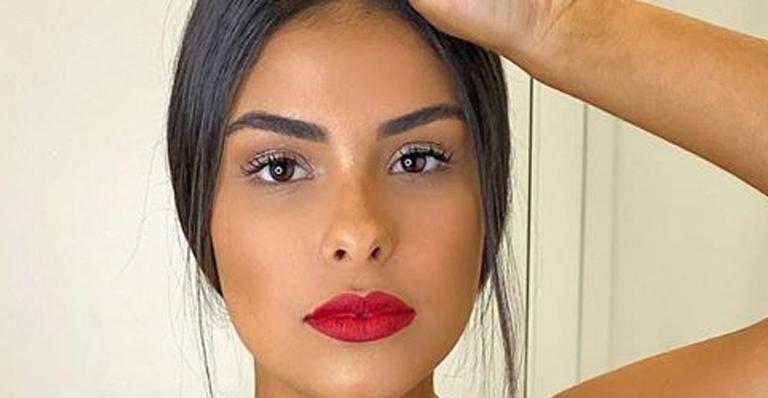 Ex-BBB Munik Nunes posa com look arrasador, mas fãs só reparam nas axilas da musa