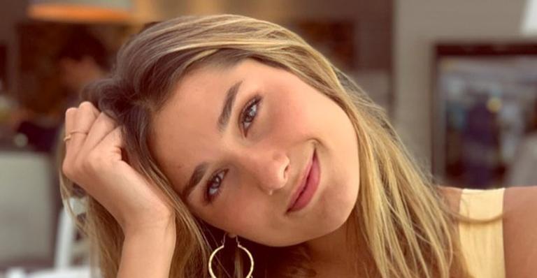 Musa, Sasha Meneghel posa plena de biquíni e pede por férias: ”Tô querendo”