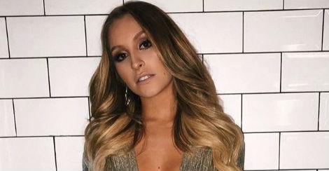Carla Diaz festeja a volta de O Clone e relembra tatuagem com ‘Inshalá’
