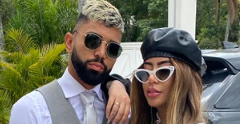 Rafaella Santos abusa do estilo e surge com look ousado agarradinha ao craque Gabigol