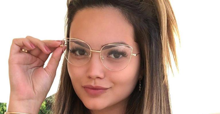 Suzanna Freitas posa linda em clique à beira da piscina e é elogiada na web: ‘Chocada com tanta beleza’
