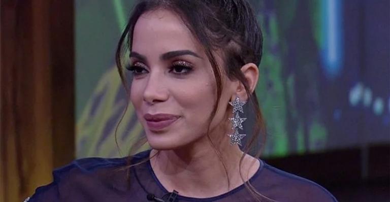 Anitta lamenta a morte de dançarino do clipe Vai Malandra