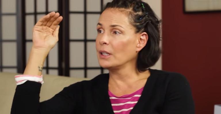 Carolina Ferraz faz balanço da carreira e reconhece erros: ”Tem umas coisas que fiz que não devia ter feito”