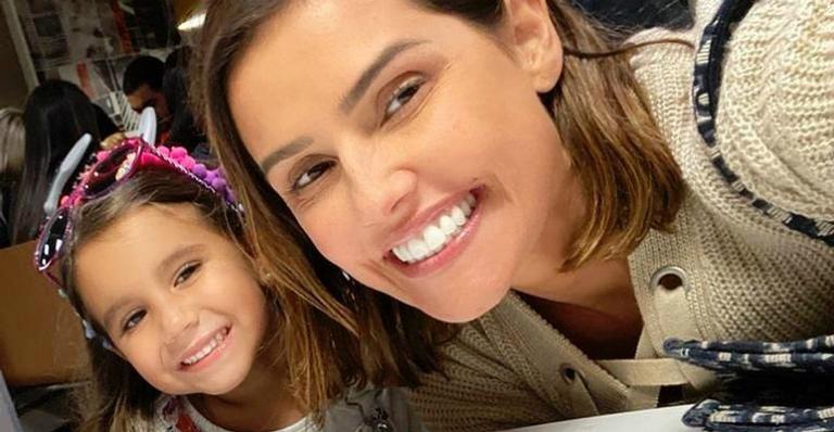 Deborah Secco não economiza e dá cama de dois andares de presente para filha