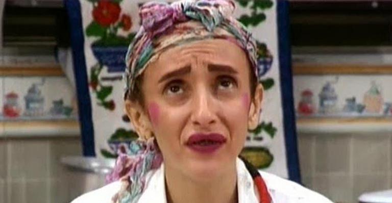 Lembra dela? Atriz que interpetou Filó surge chiquérrima em evento e surpreende fãs